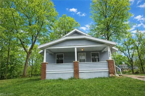 980 W Laclede Ave, Youngstown, OH 44511