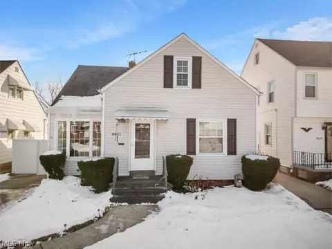 8011 Bertha Ave, Parma, OH 44129