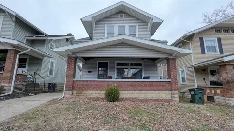 633 N 9th St, Cambridge, OH 43725