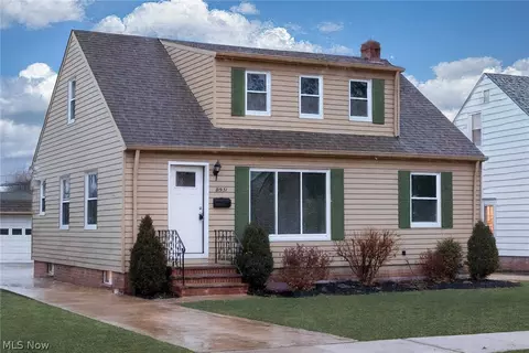 31931 Dickerson Rd, Willowick, OH 44095
