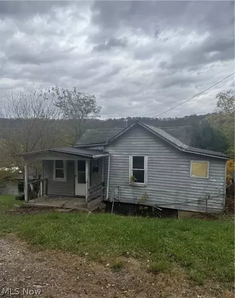 110 Cove Dr, Powhatan Point, OH 43942
