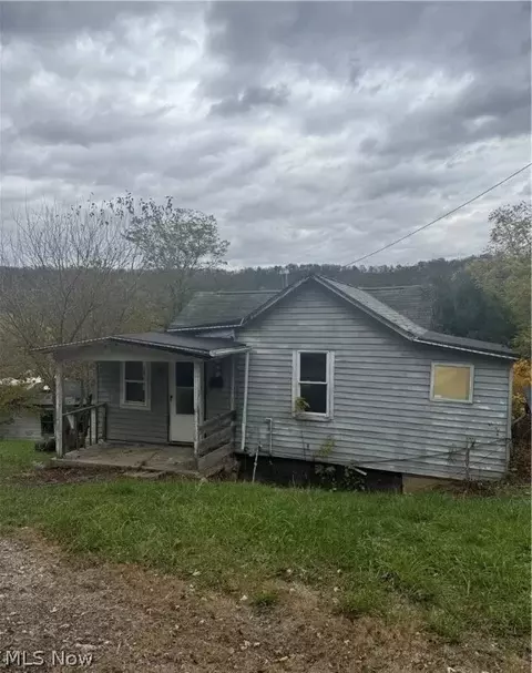 110 Cove Dr, Powhatan Point, OH 43942