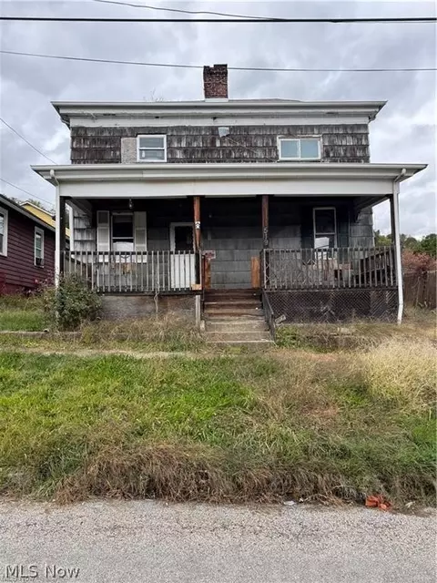 519 Clinton St, Martins Ferry, OH 43935