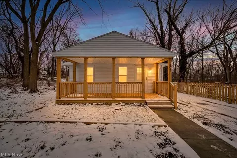 491 E 39th St, Lorain, OH 44055