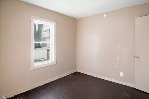 660 Hollibaugh Ave, Akron, OH 44310 photo 13