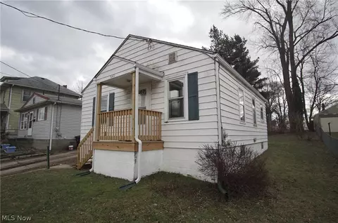 660 Hollibaugh Ave, Akron, OH 44310