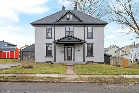 510 E Broad St, Louisville, OH 44641