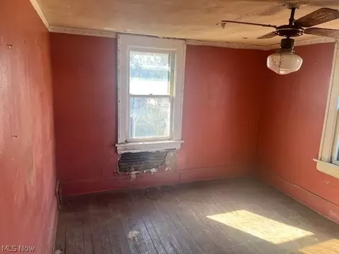 Bedroom - 973 Nevin St, Akron, OH 44310 photo 2 of 3
