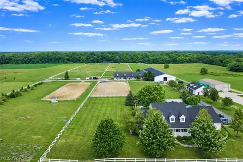 16501 Station Rd, Columbia Station, OH 44028