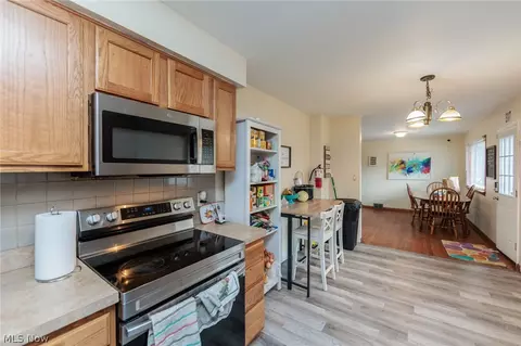 Kitchen - 325 E 244th St, Euclid, OH 44123 photo 5 of 5
