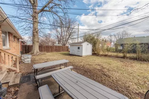 Exterior - 325 E 244th St, Euclid, OH 44123 photo 3 of 9