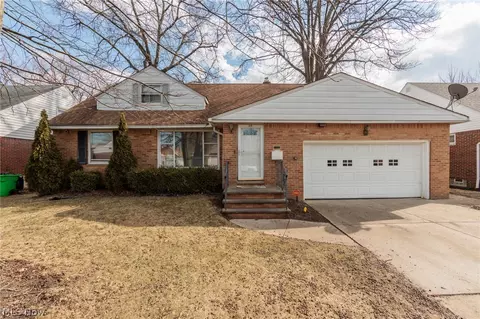 Exterior - 325 E 244th St, Euclid, OH 44123 photo 9 of 9