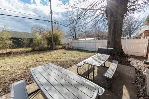 Exterior - 325 E 244th St, Euclid, OH 44123 photo 5 of 9