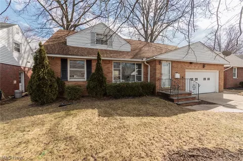 325 E 244th St, Euclid, OH 44123