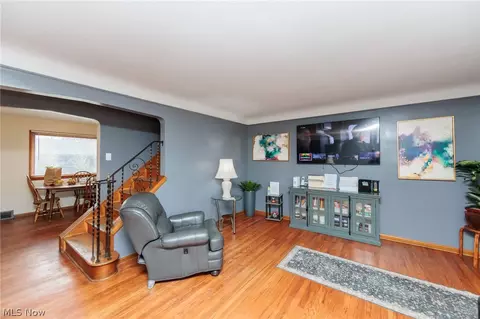 Living - 325 E 244th St, Euclid, OH 44123 photo 2 of 4