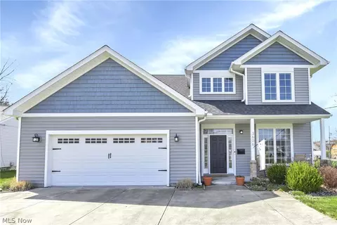 3606 Walter Rd, North Olmsted, OH 44070