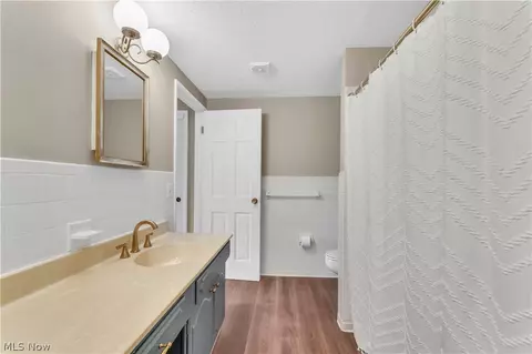 Bath - 5200 West Blvd #405, Boardman, OH 44512 photo 3 of 3