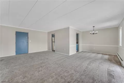 Living - 5200 West Blvd #405, Boardman, OH 44512 photo 2 of 2