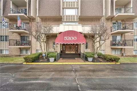 5200 West Blvd #405, Boardman, OH 44512