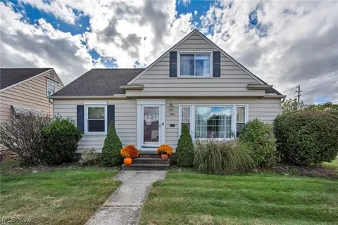 30002 Barjode Rd, Willowick, OH 44095