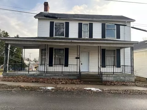 202 Walton Ave, Barnesville, OH 43713