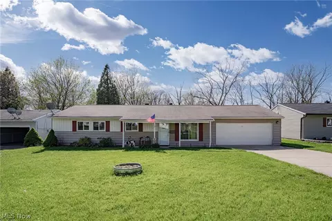 6250 Oxford Ct, Bedford Heights, OH 44146