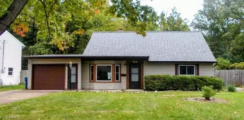 764 Irving Park Blvd, Sheffield Lake, OH 44054