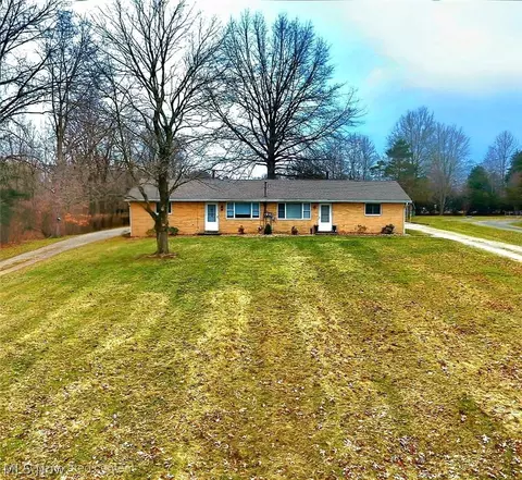 3300-3302 Highland Park NW, North Canton, OH 44720