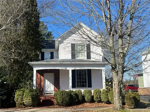 618 Park St, Barnesville, OH 43713