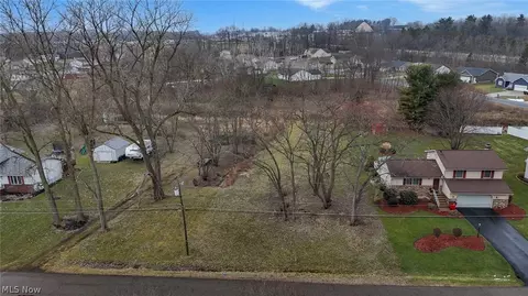 4707 Eastland Ave, Louisville, OH 44641