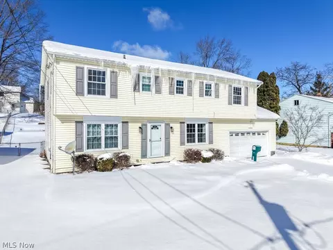 9408 Fairfield Dr, Twinsburg, OH 44087