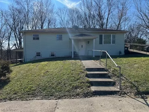 1620 Wheeling Ave, Zanesville, OH 43701