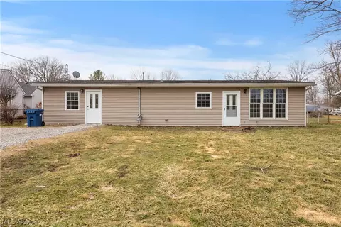 12452 Island Rd, Grafton, OH 44044
