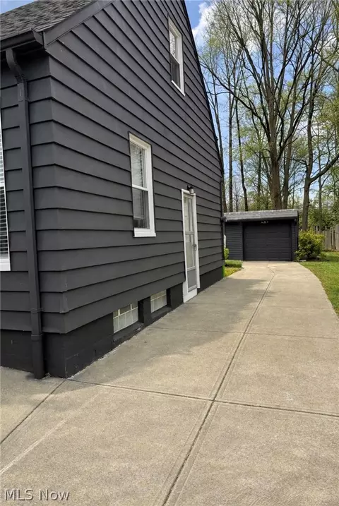 427 E 275 St, Euclid, OH 44132 photo 49