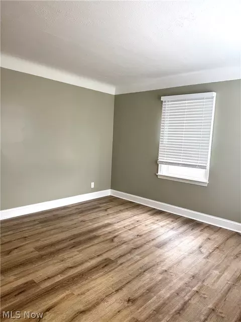 427 E 275 St, Euclid, OH 44132 photo 6