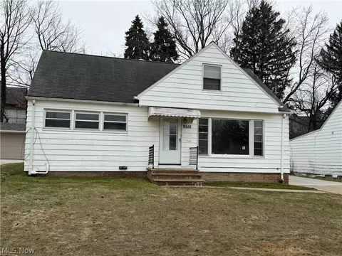 9516 Alexander Rd, Garfield Heights, OH 44125