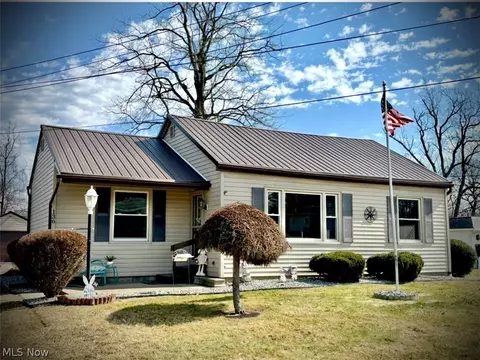 136 Minnesota Ave, Ashtabula, OH 44004