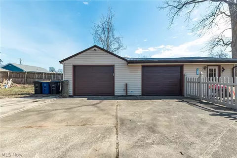 136 Minnesota Ave, Ashtabula, OH 44004 photo 32