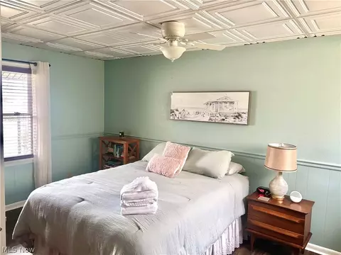 136 Minnesota Ave, Ashtabula, OH 44004 photo 12