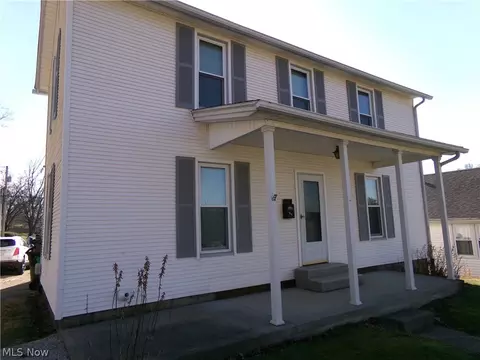 1215 Denman Ave, Coshocton, OH 43812