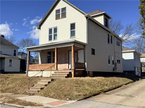 1317 Plum St, Steubenville, OH 43952