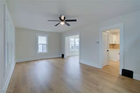 152 E Mill St, Alliance, OH 44601 photo 11