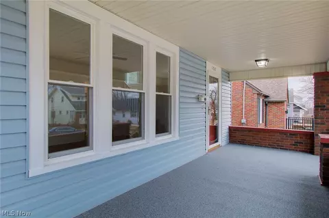 152 E Mill St, Alliance, OH 44601 photo 5