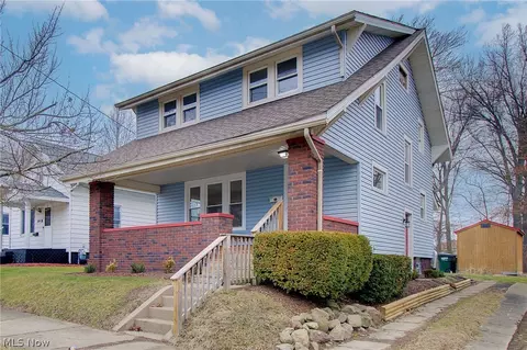 152 E Mill St, Alliance, OH 44601 photo 4