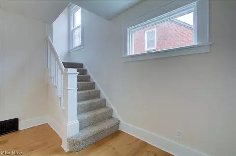 152 E Mill St, Alliance, OH 44601 photo 9