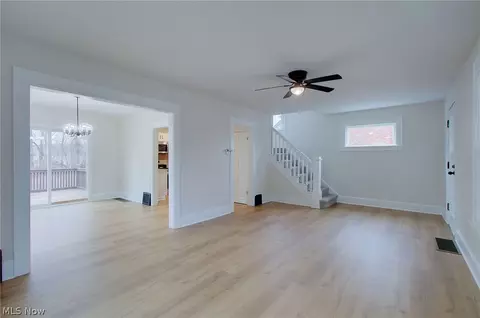 152 E Mill St, Alliance, OH 44601 photo 10