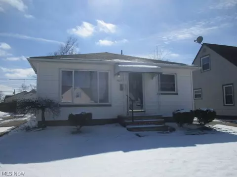 5603 Allanwood Dr, Parma, OH 44129