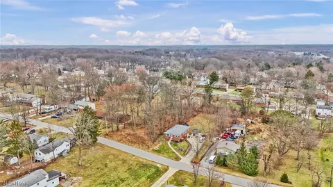 Pardee Road, Stow, OH 44224