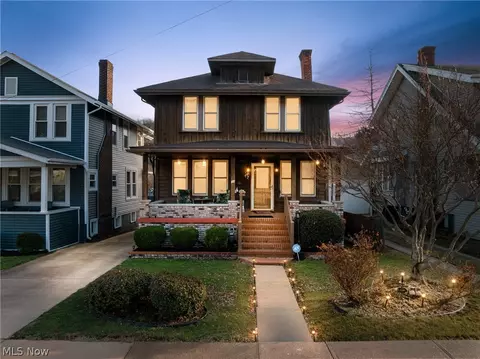 13 Prospect St, Bridgeport, OH 43912