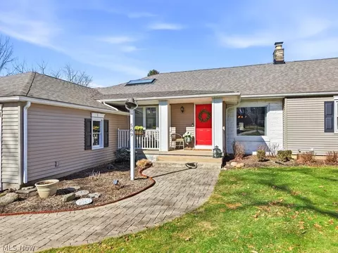 569 Atterbury Blvd, Hudson, OH 44236